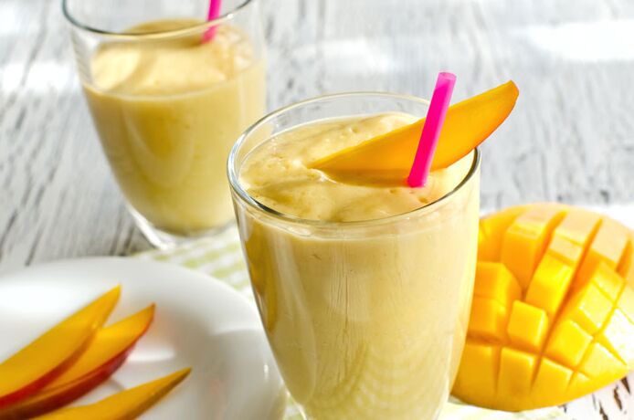 Batido de iogur de mango e laranxa para adelgazar