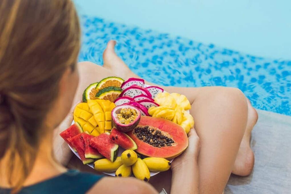 Se se sente mal durante a dieta, debe comer froitas